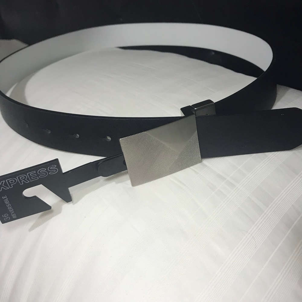Express Men’s reversible belt